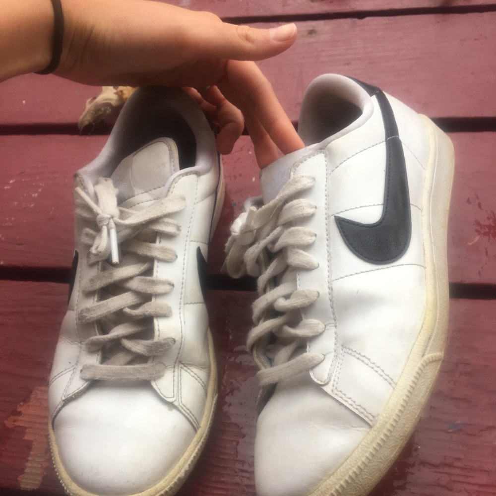 Nike Court Women's Classic Sneaker - Size 9